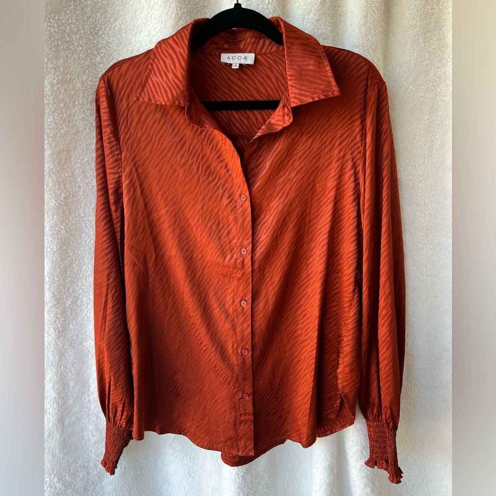 ACOA | WOMEN’S POLYESTER BUTTON DOWN BLOUSE | SIZE SMALL